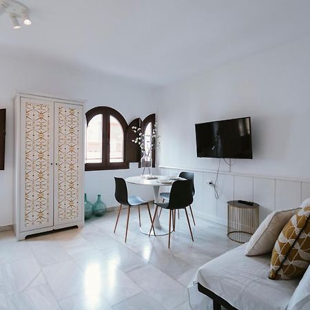 Complete Studio With Terrace - 1Bth- La Giralda Apartment Seville Exterior photo