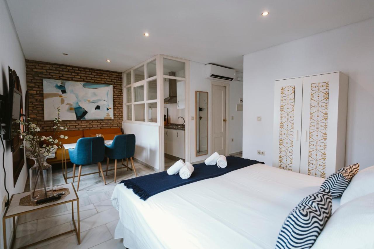 Complete Studio With Terrace - 1Bth- La Giralda Apartment Seville Exterior photo